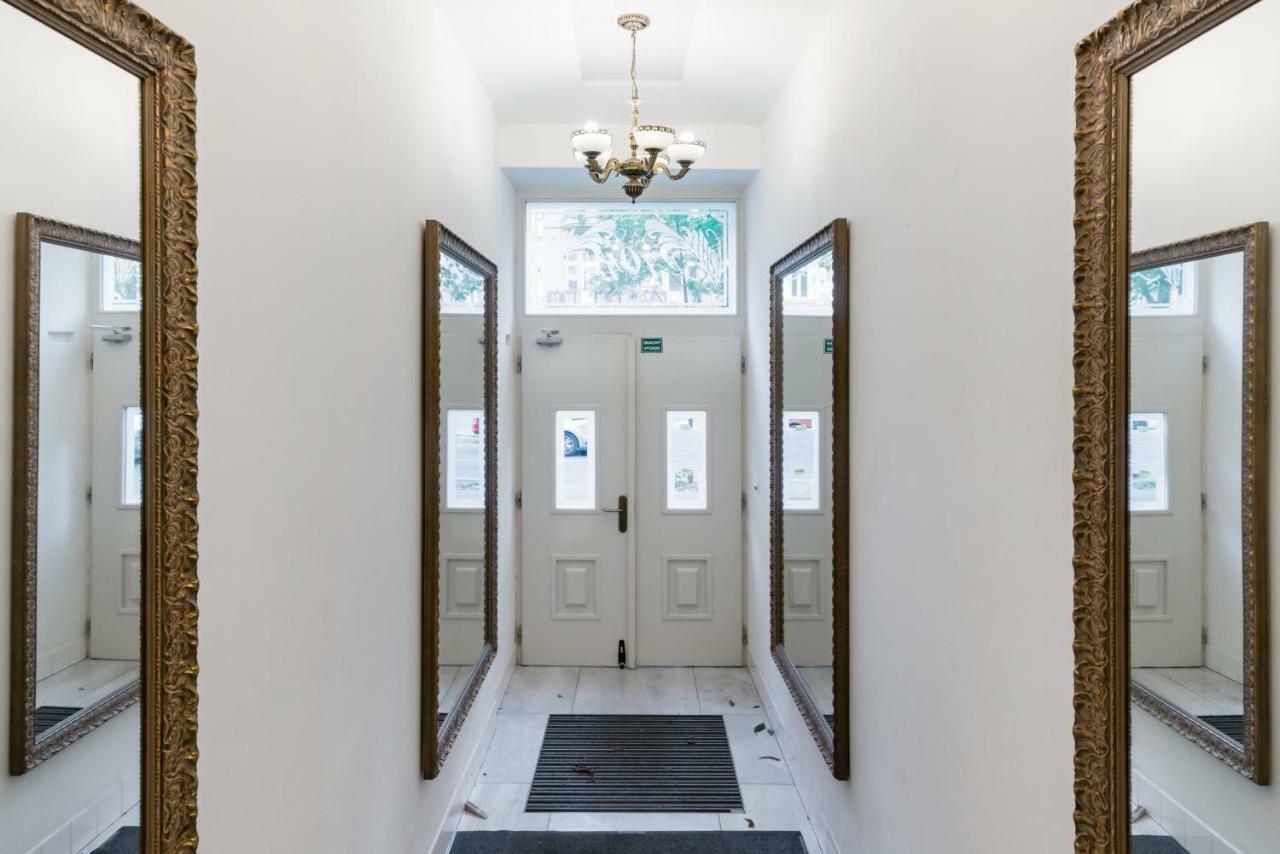 Apartment Romantic Designer