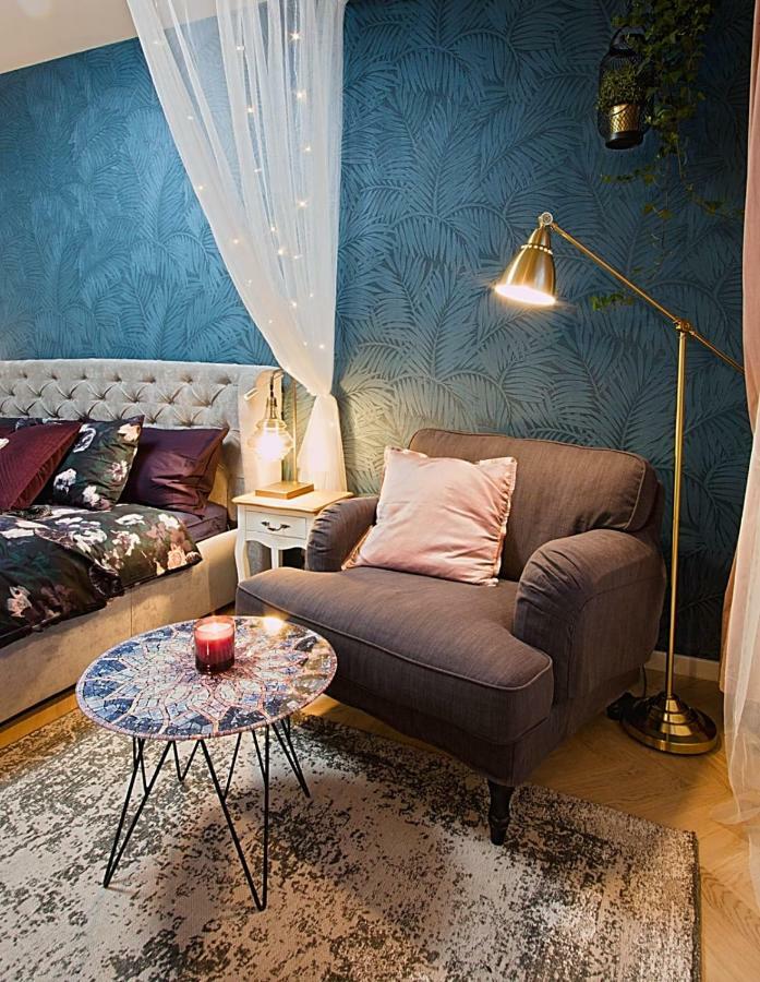 Romantic Designer Apartment