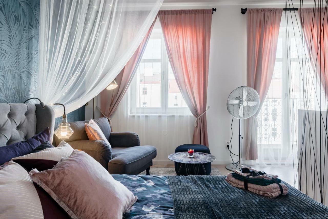 Romantic Designer