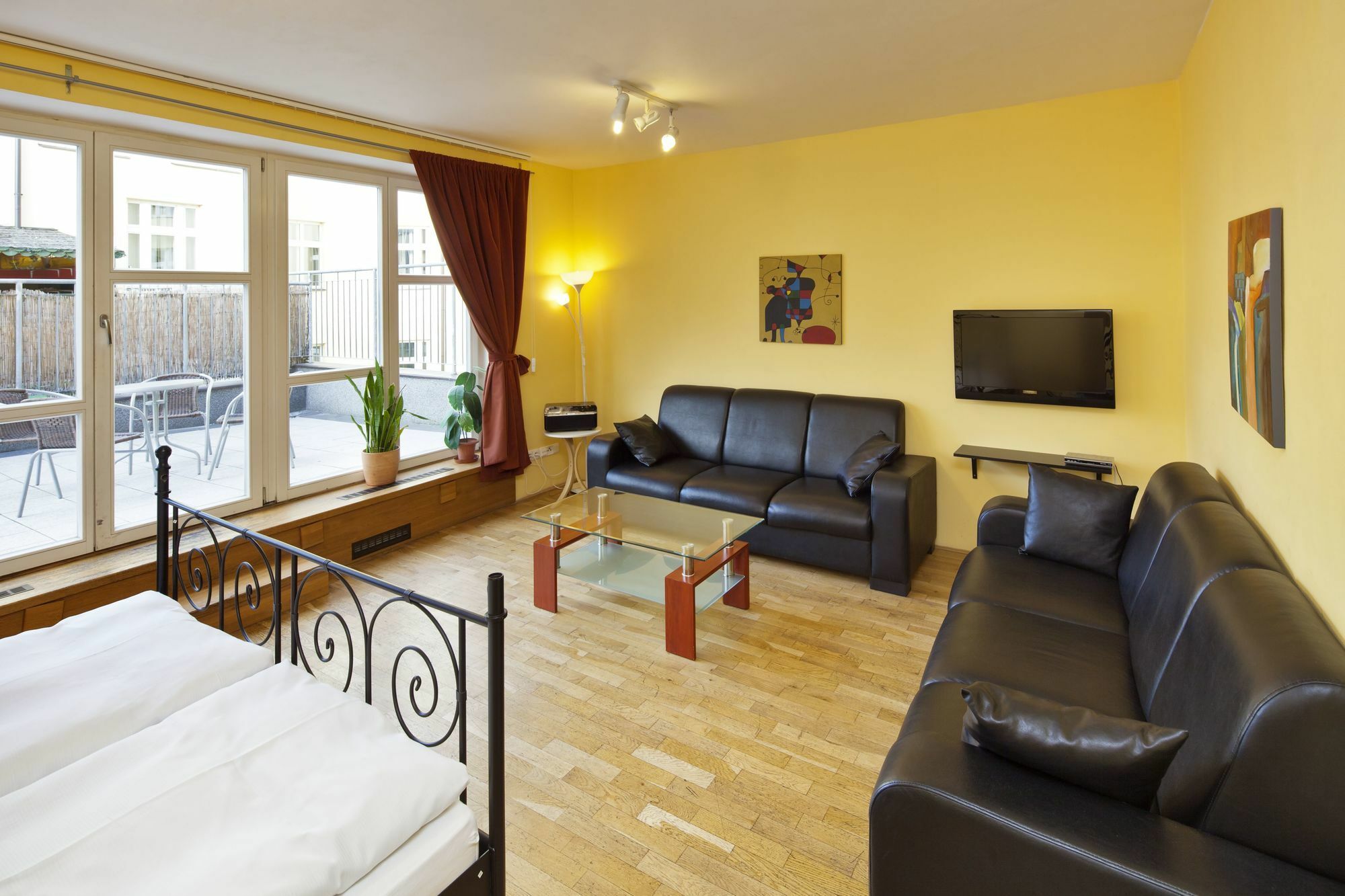 Capital 3*