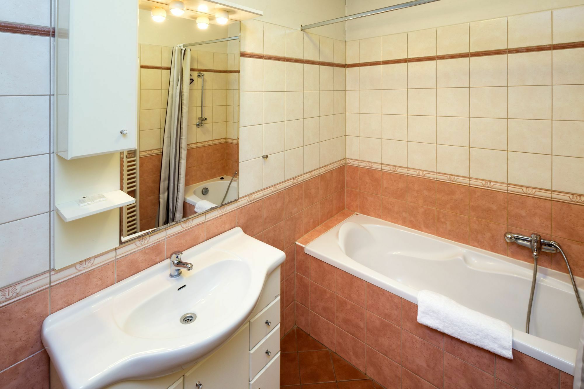 Aparthotel Capital 3*