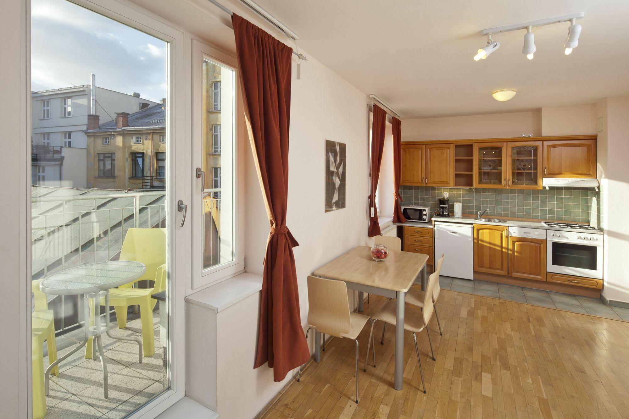 Aparthotel Capital 3*