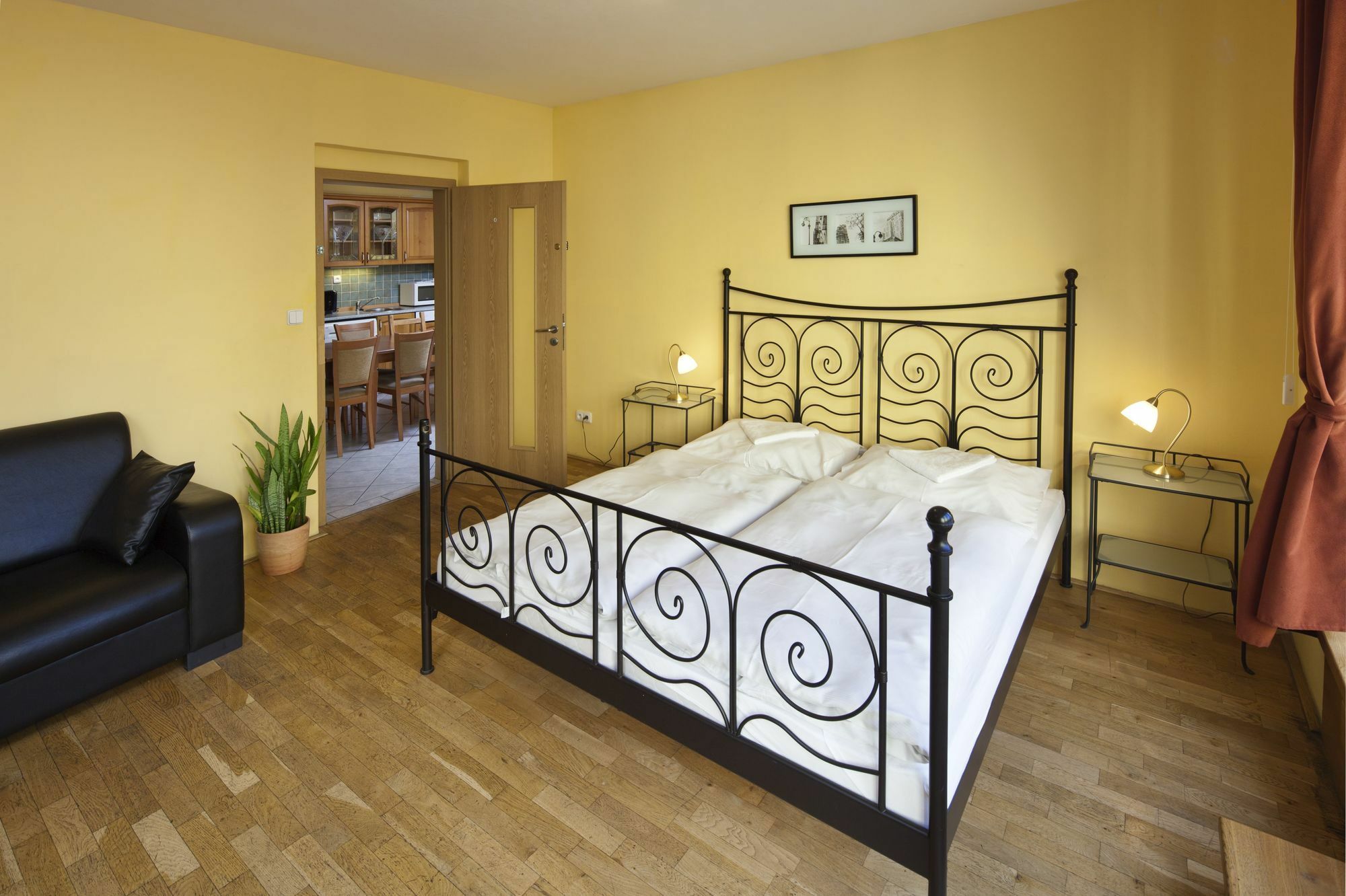 Capital 3*