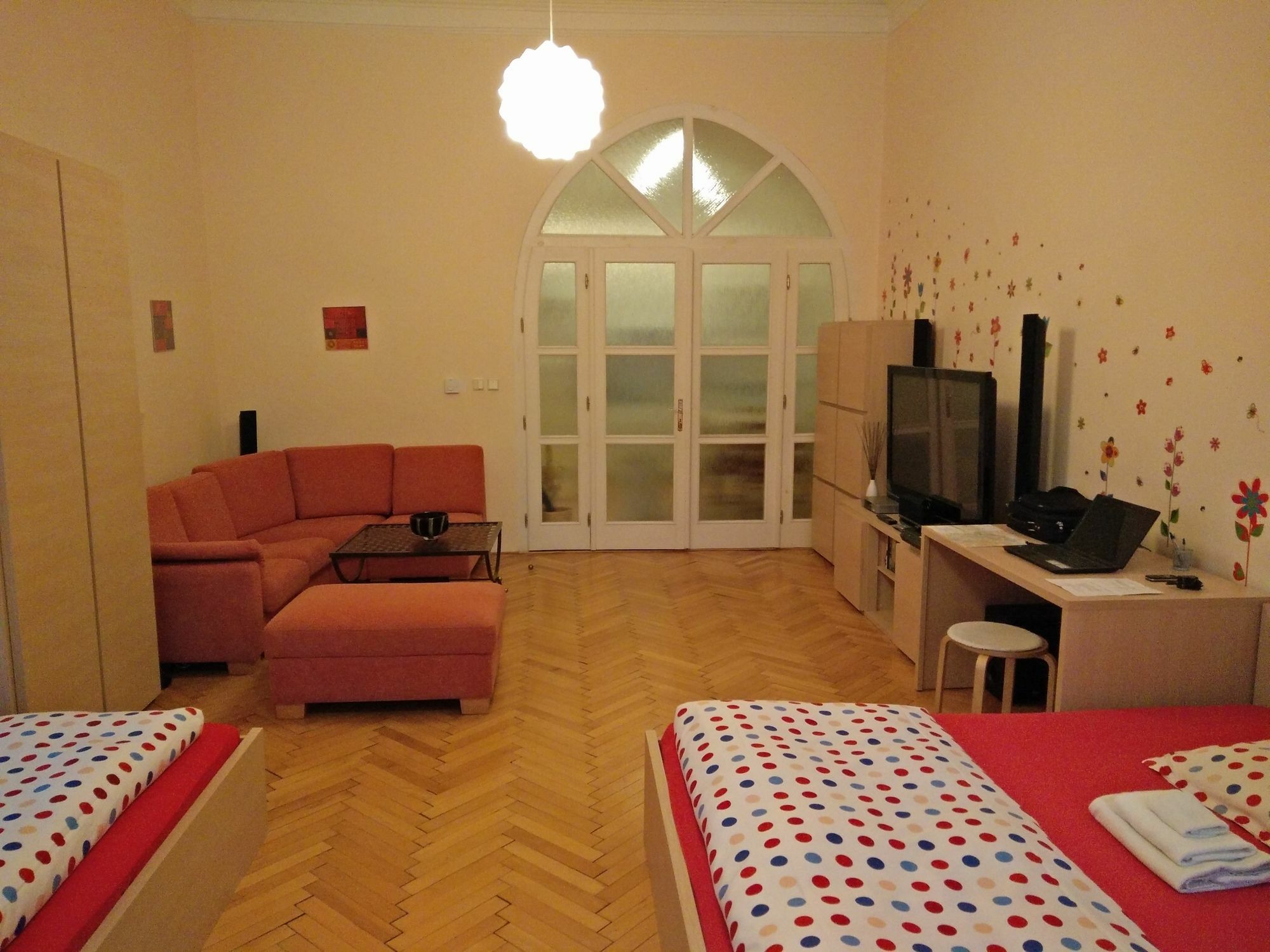 Tynska 7