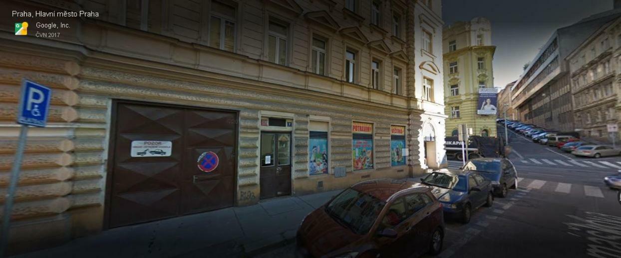 Flat 18 Minutes From Vaclavske Namesti * Prague
