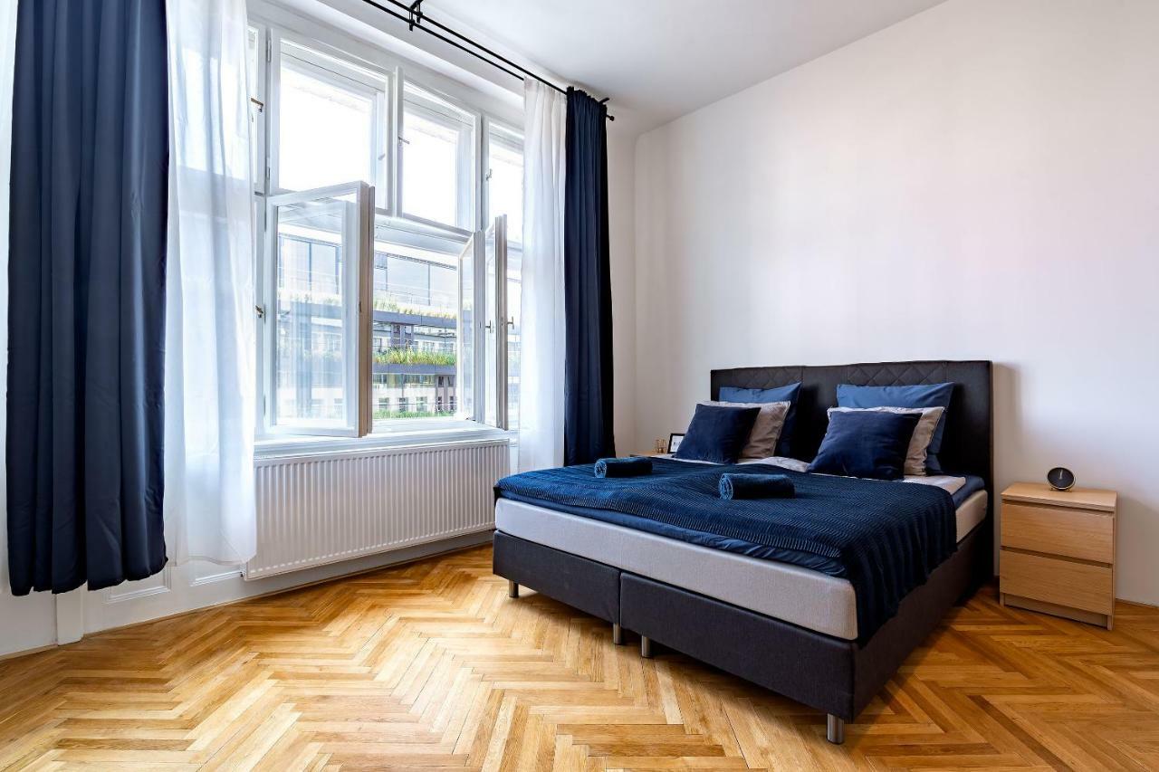 Avantguard Apartment *