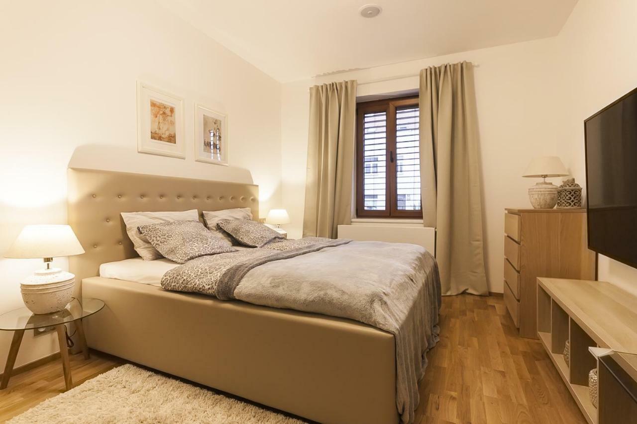 Expat House * Prague