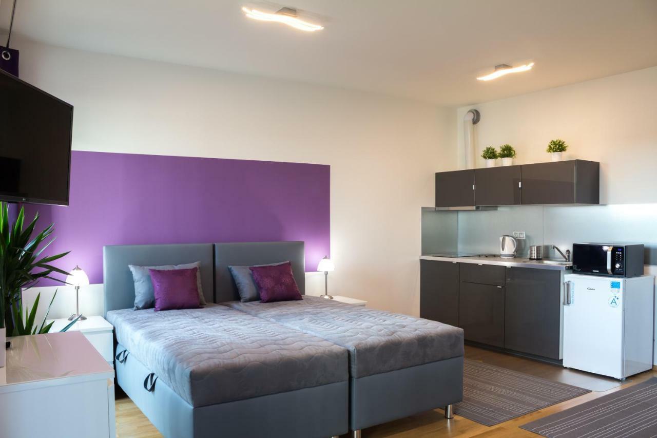 In Residential Tower - Parking Apartment Prag
