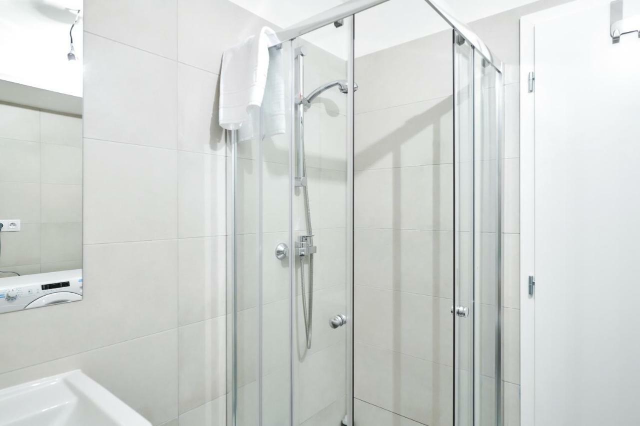 Apartment Honest Smichov