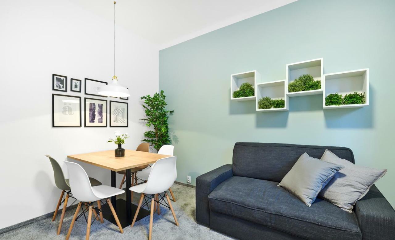 Honest Smichov Apartment