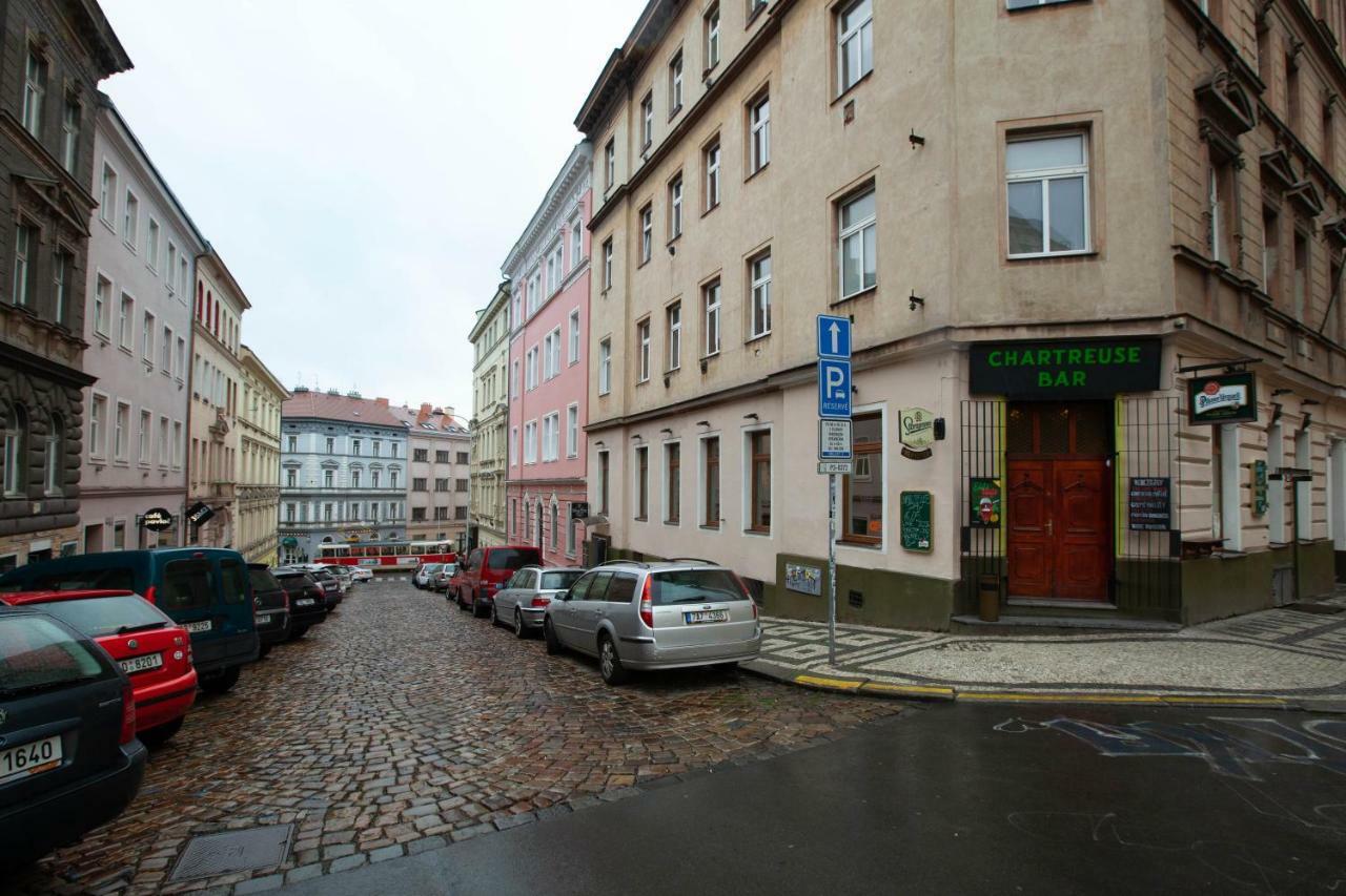 Apartment Zizkov Cosy *