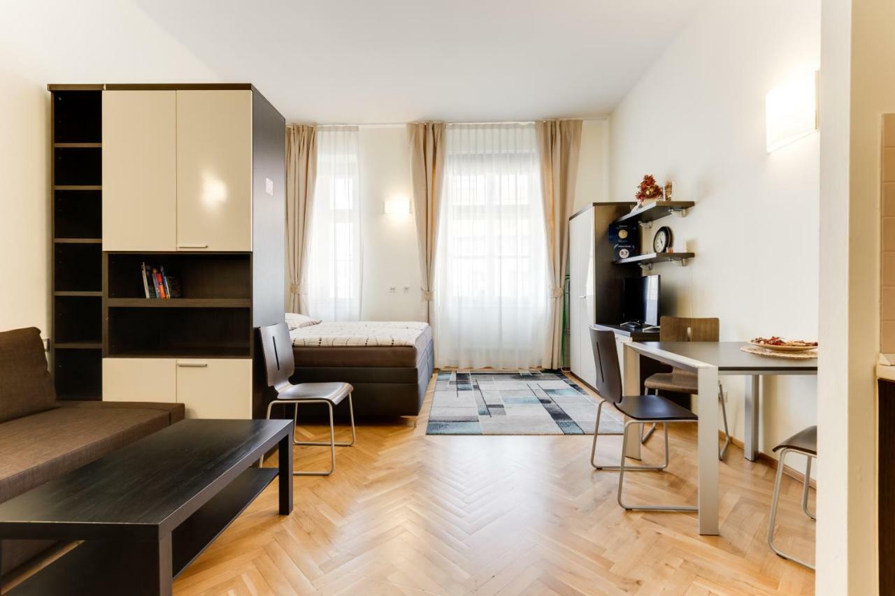 Halkova Studio * Prague