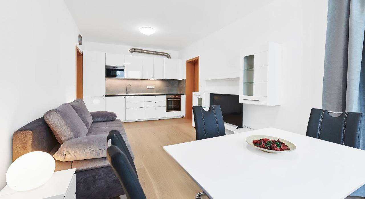 Krakovska Apartment