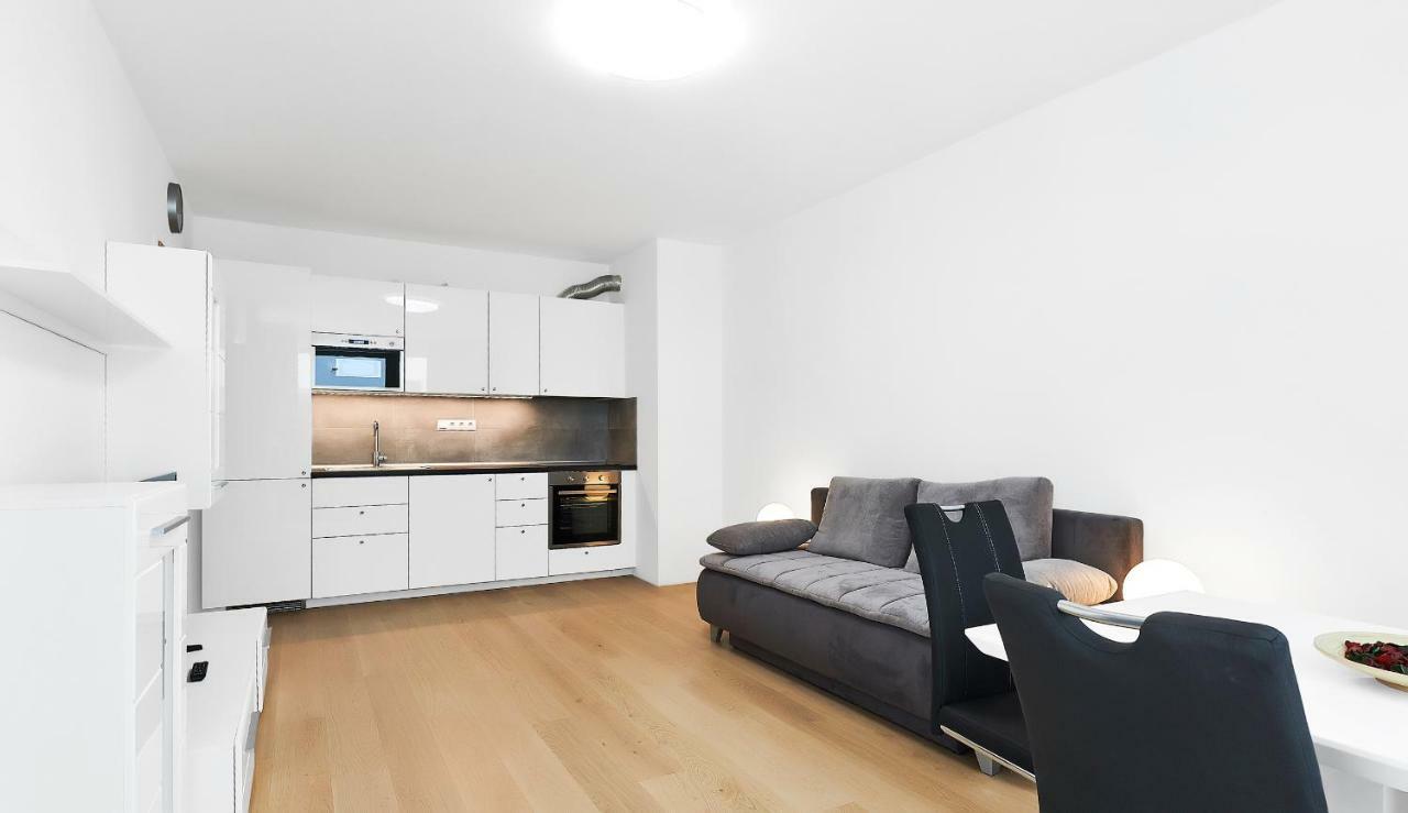 Krakovska Apartment *