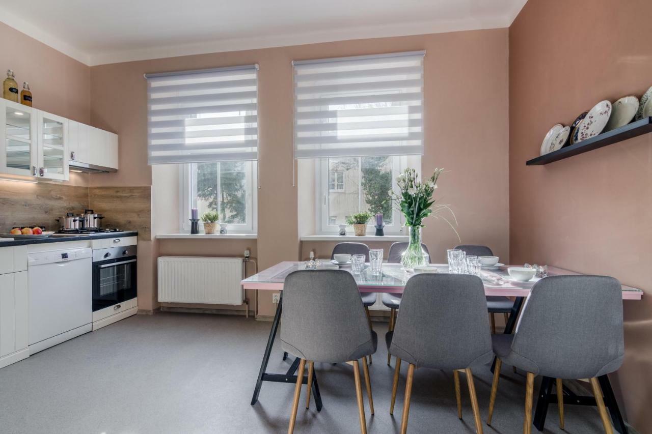 Apartment With Sunny Garden By Michal&friends Prague