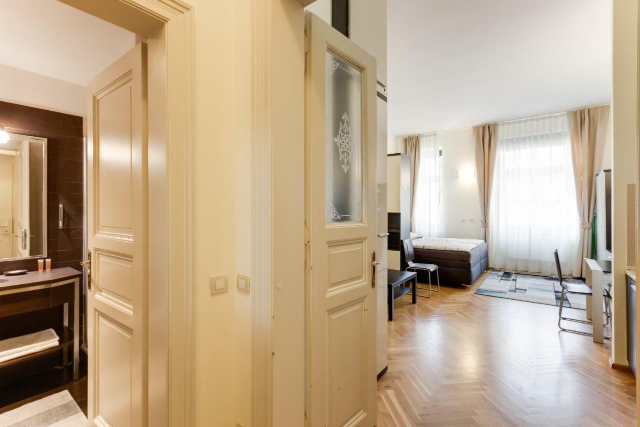 Halkova Studio Prague