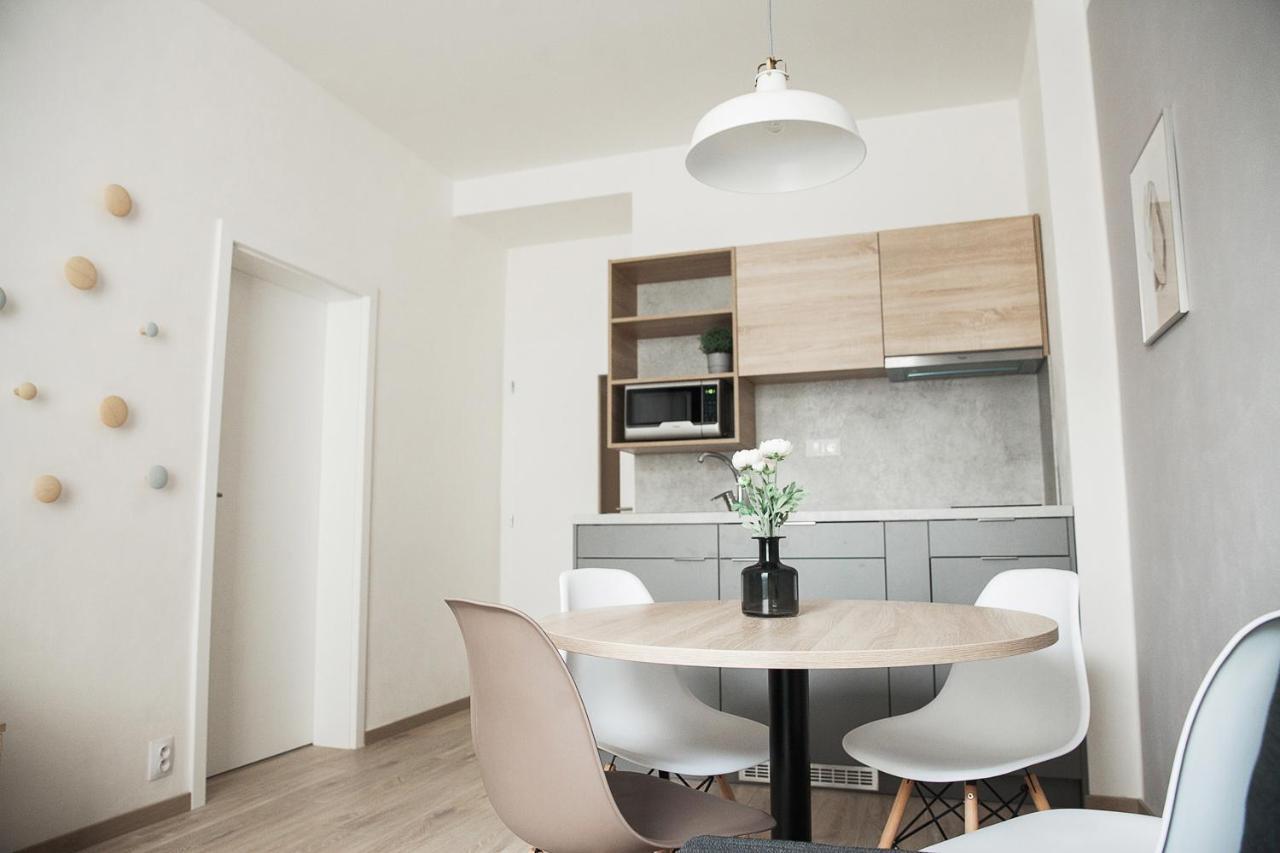 Honest Smichov Apartment