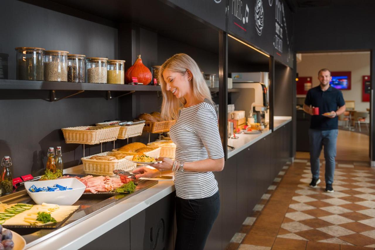 Ibis Mala Strana Hotel
