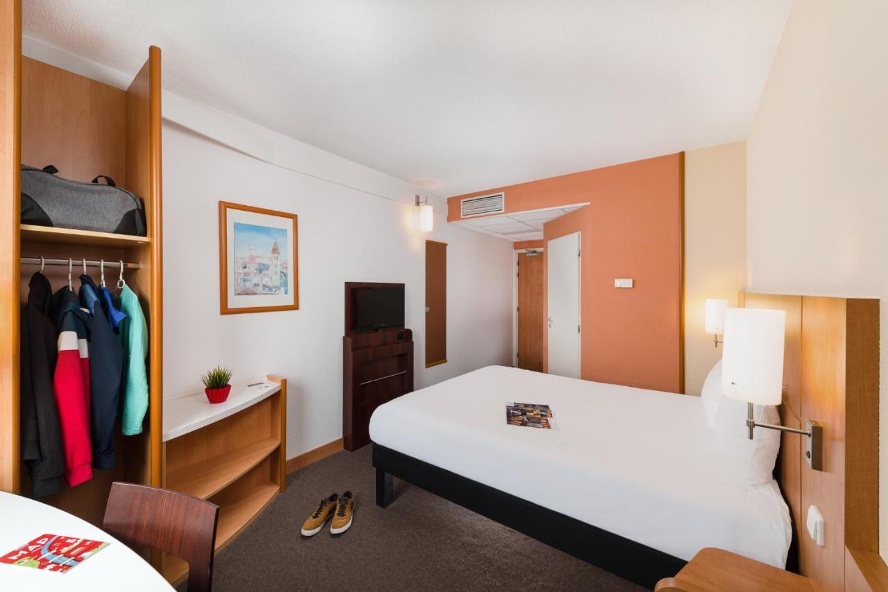Ibis Mala Strana Hotel