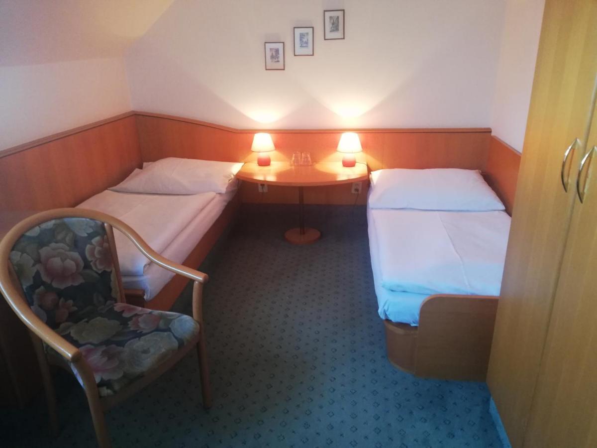 Monica 3* Prague