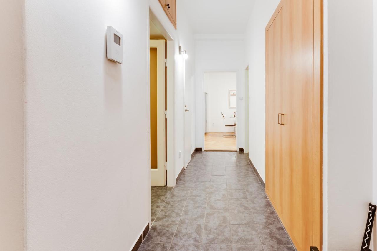 Exclusive Riverside In The Heart Of Prague