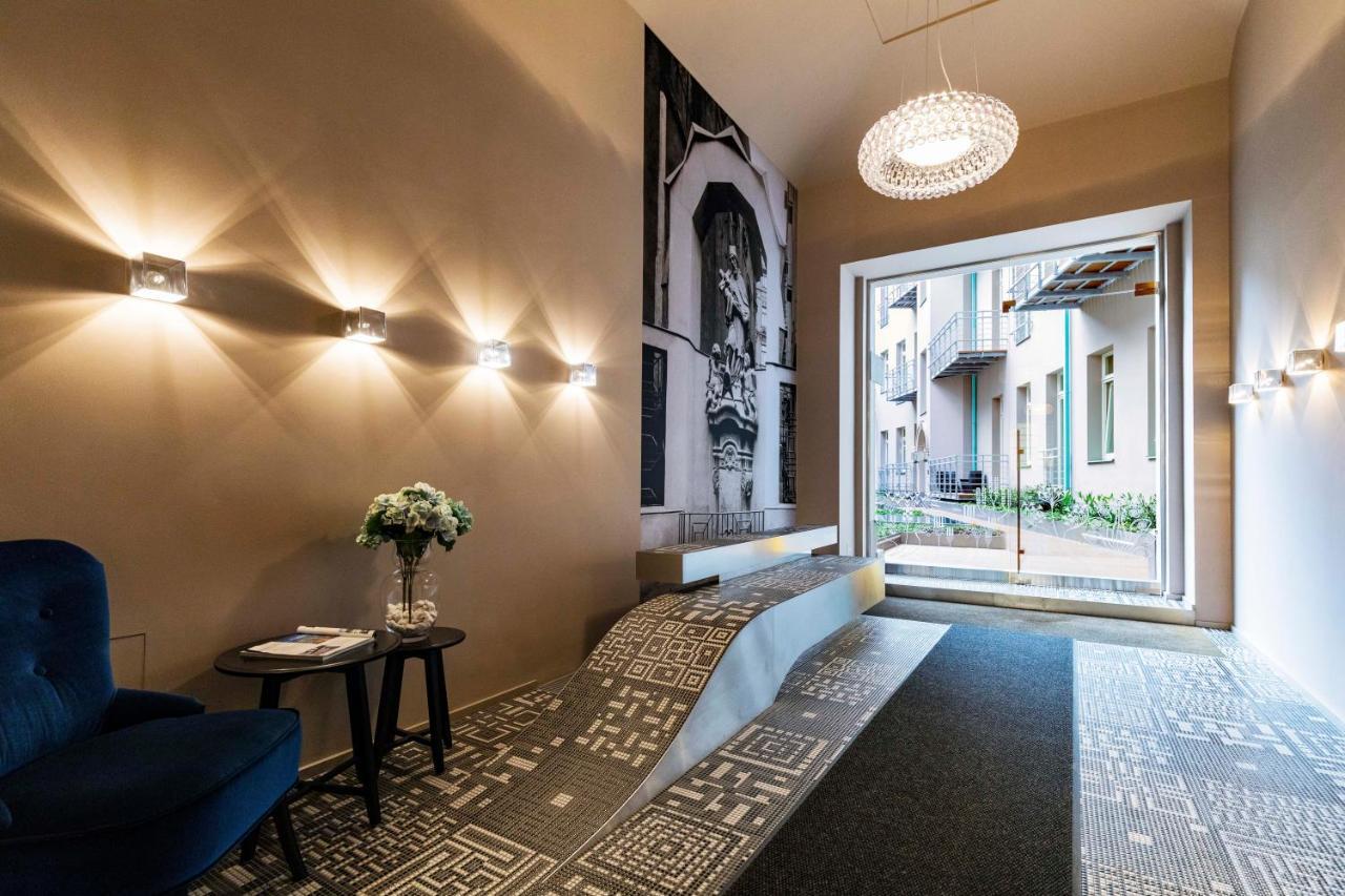 New Luxury Apt With Ac&parking In The Center Of *