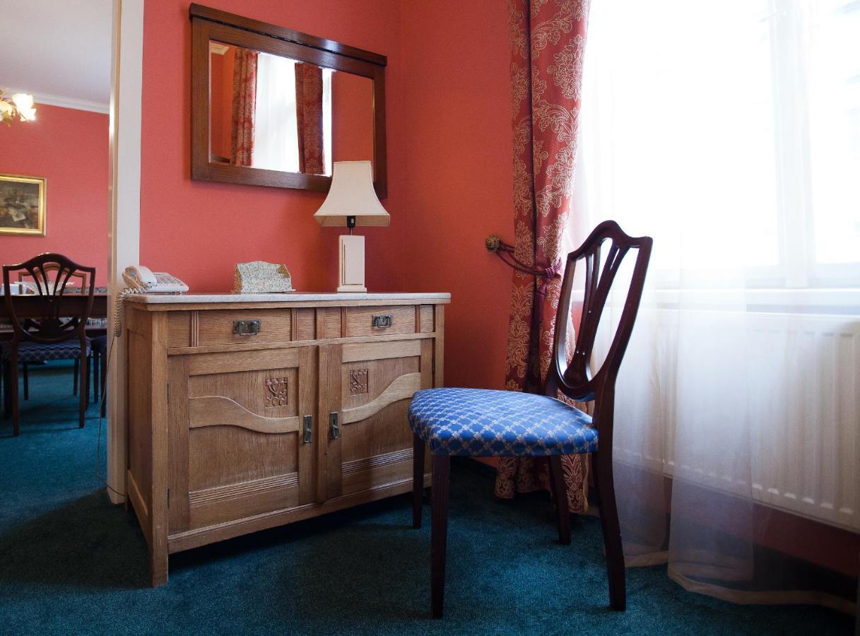 Bohemia Plaza 4*