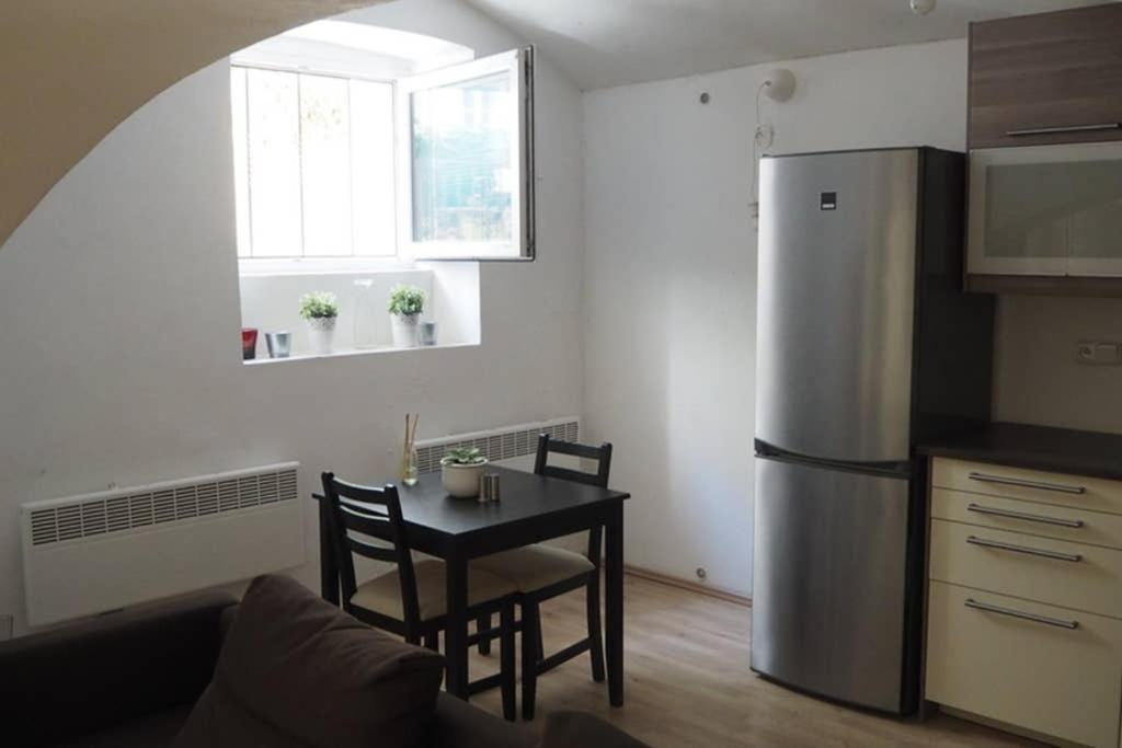 Cozy With A Garden, In The Center! Apartment Prague
