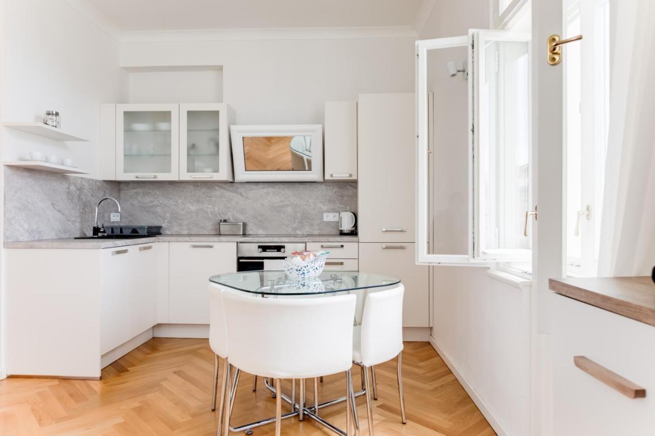 Apartment Friendly In Prague