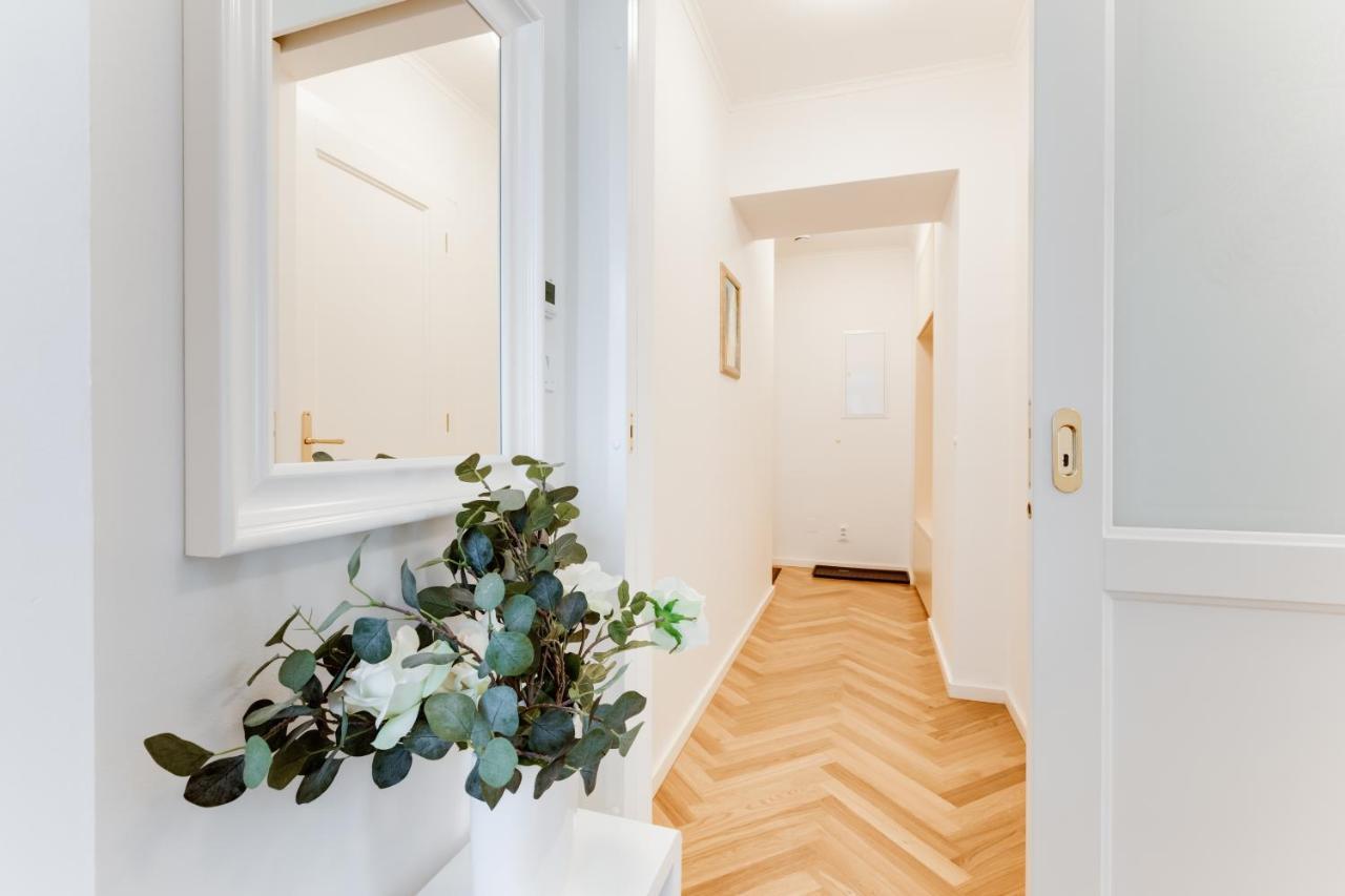 Friendly In Apartment