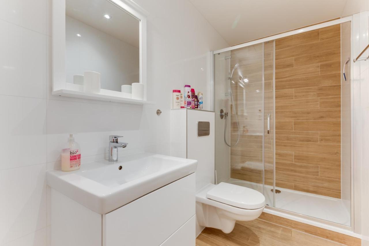 Apartment Friendly In *