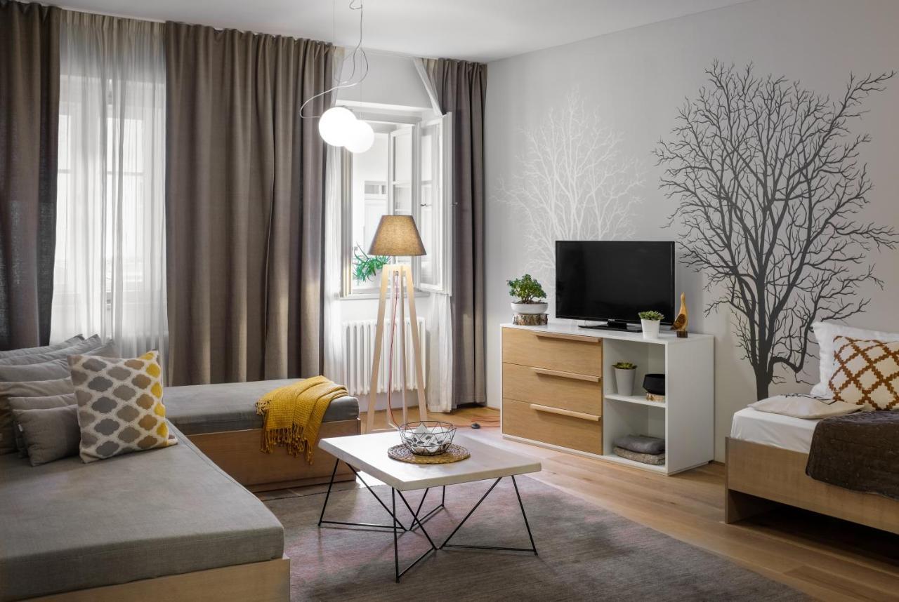 Apartment 4 Trees By Adrez *