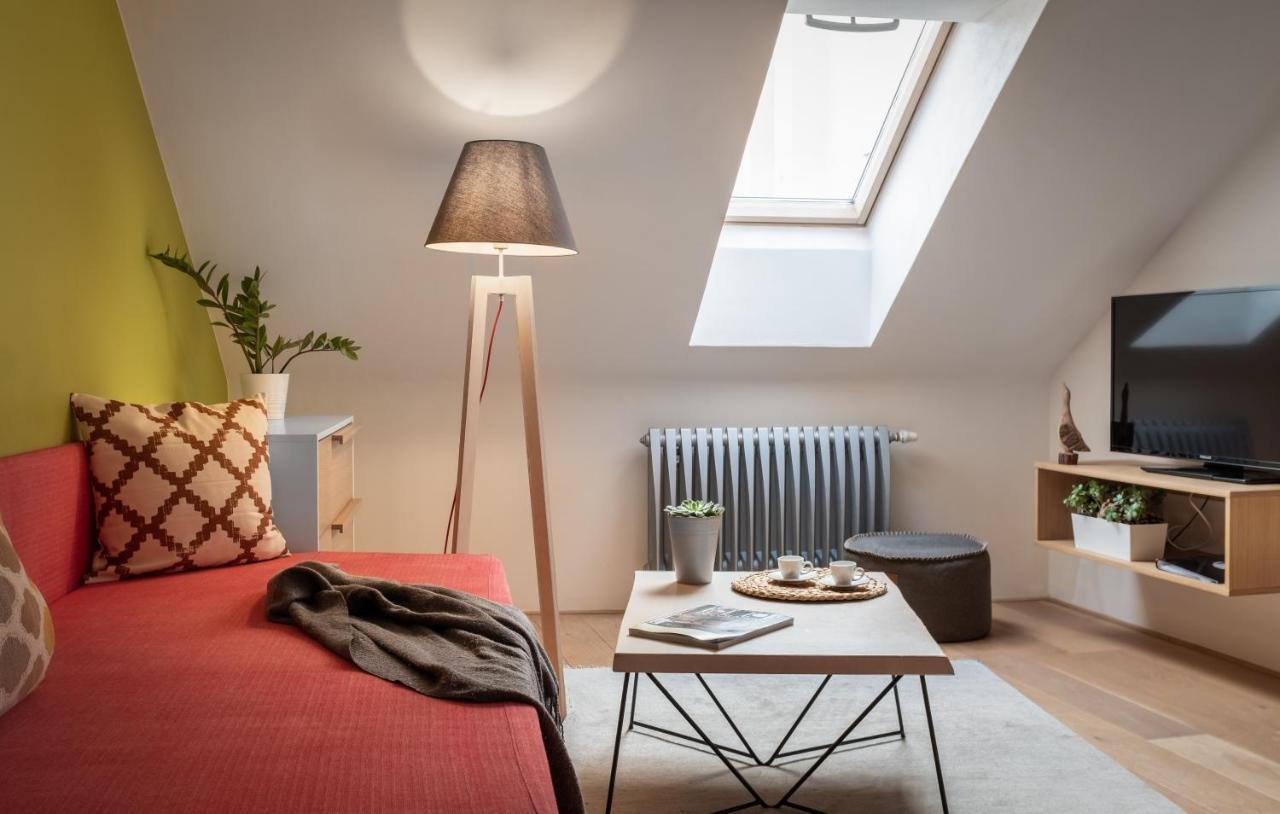 4 Trees By Adrez Apartment Prague