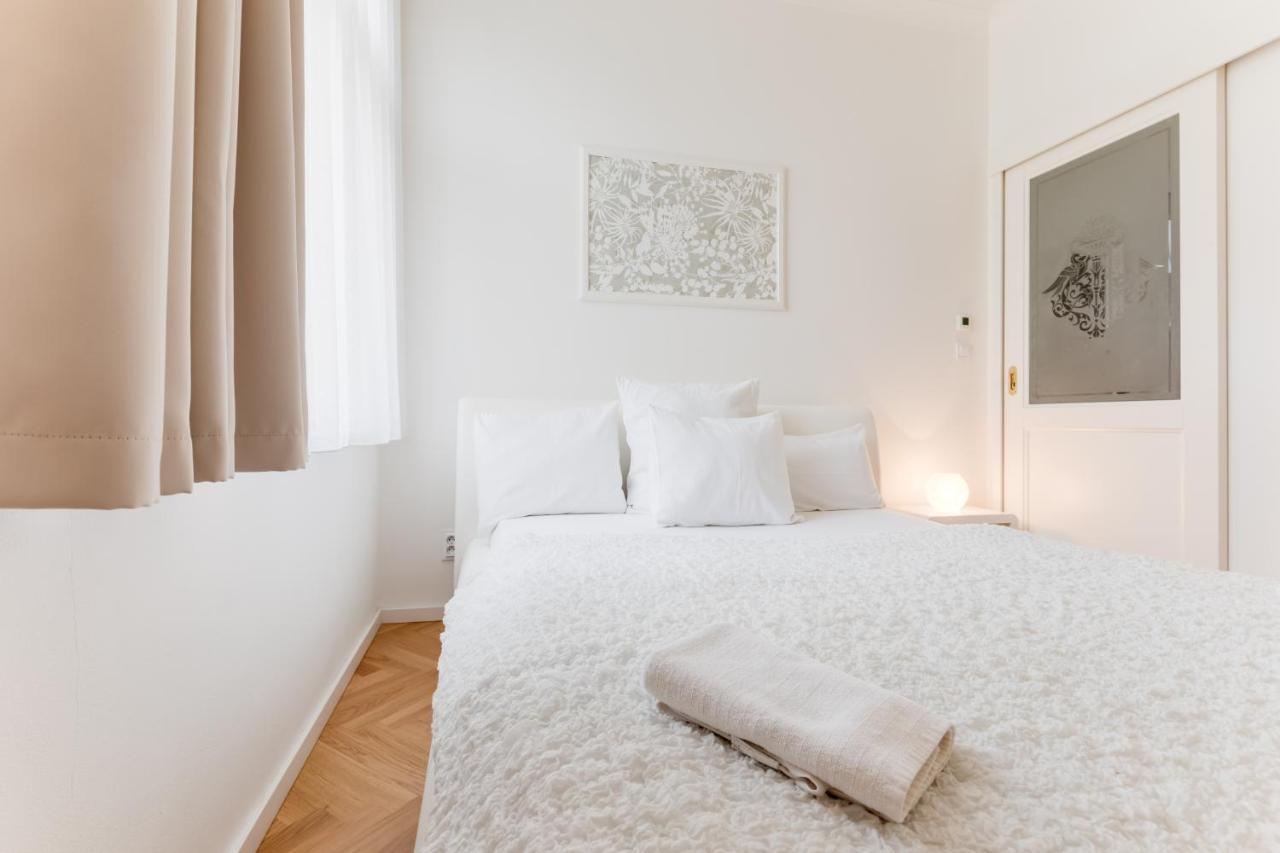 Apartment Friendly In Prague