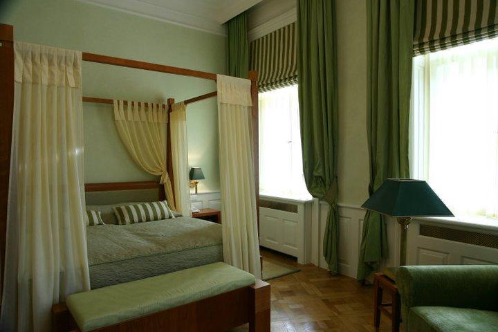Ventana Hotel