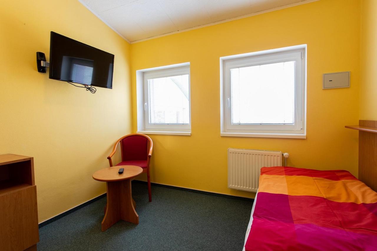 Otel Skolicka 2*