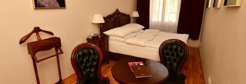 U Zlateho Stromu Hotel