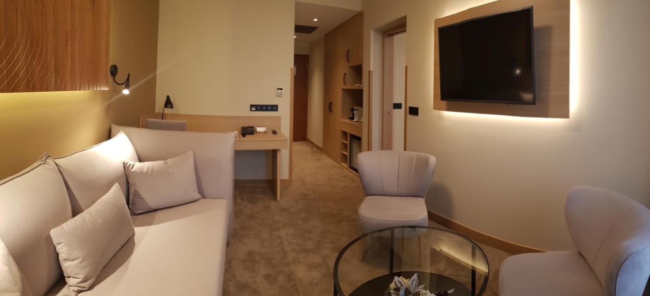 Clement Hotel 4*