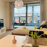 Apartement Blanc Harfa design