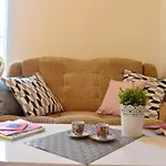 AIRSTAY PRAGUE - 3 BEDROOM Spa residence home