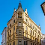 Vincent Apartment