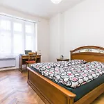 Apartment Jindricha Plachty
