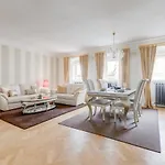 Charles Bridge Royal Apartment - Castle District