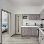 Minimalist Apartment On Wenceslas Square By Prague Days
