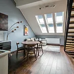 Quite Loft With Balcony And 3 Air Conditioners