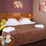 1.Republic Hotel