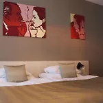 1.Republic Hotel