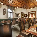 Green Garden Hotel