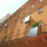 Picasso Apartments