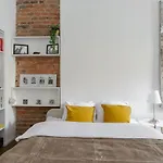 Luxury Three-Room Apartment